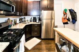 2019 N Hoyne Ave in Chicago, IL - Building Photo - Building Photo