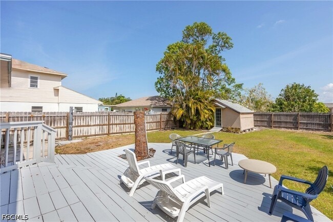 property at 547 101st Ave N