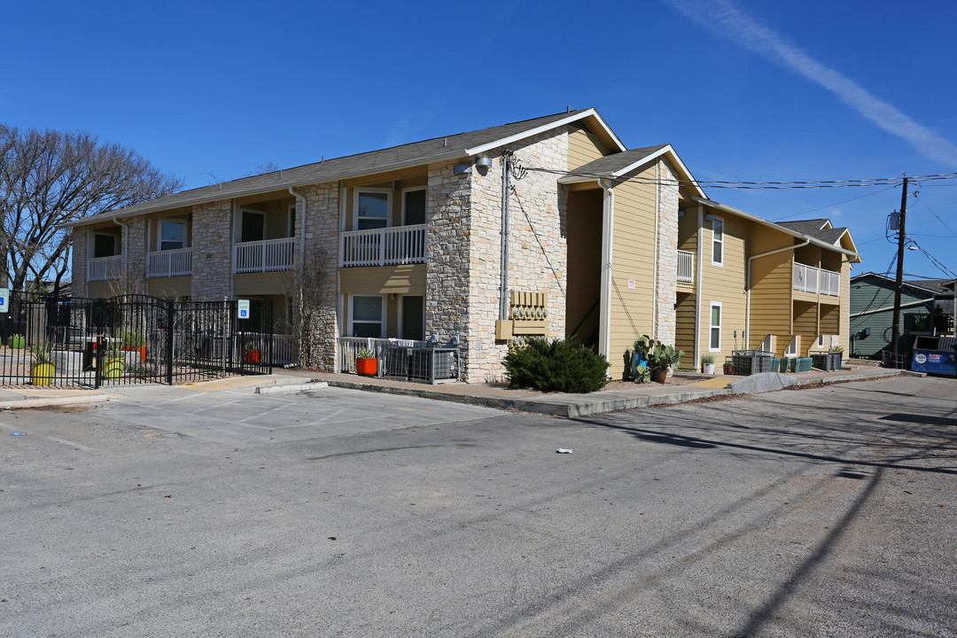 Pecan Springs Commons in Austin, TX - Building Photo