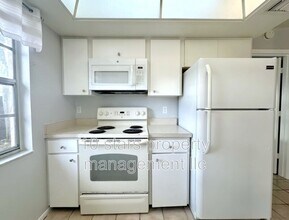 3777 Gatewood Dr in Sarasota, FL - Building Photo - Building Photo