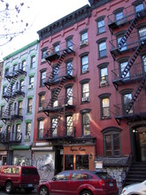 326 E 6th St in New York, NY - Building Photo - Building Photo