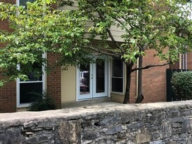 515 Basswood Ave, Unit L112 in Nashville, TN - Building Photo