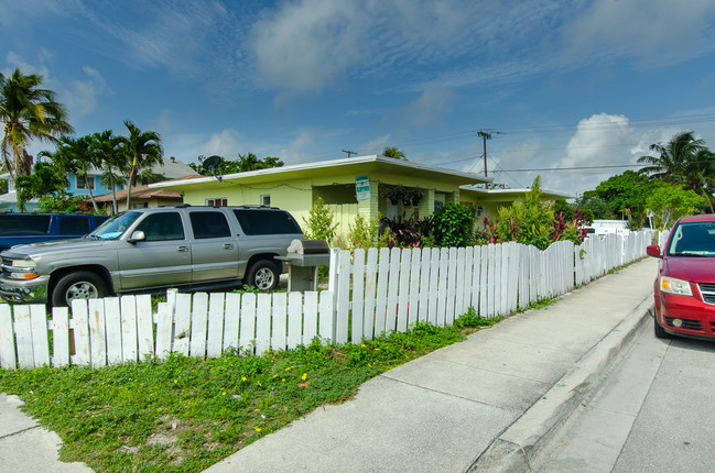 East Lake Worth Duplex in Lake Worth, FL - Building Photo - Other