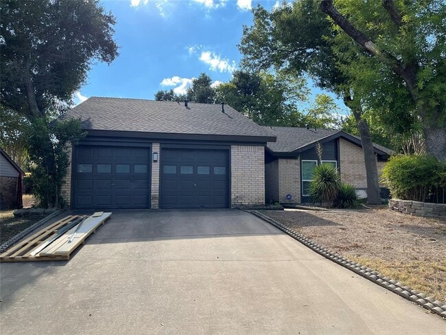 property at 1205 Doonesbury Dr
