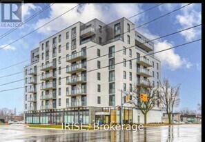 7 Erie Ave in Brantford, ON - Building Photo