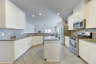 23010 Black Mountain Ash Ct in Tomball, TX - Building Photo - Building Photo