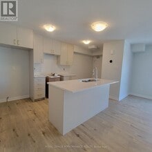 809 Arcadian Private in Ottawa, ON - Building Photo - Building Photo