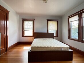 17 Cheriton Rd in Quincy, MA - Building Photo - Building Photo