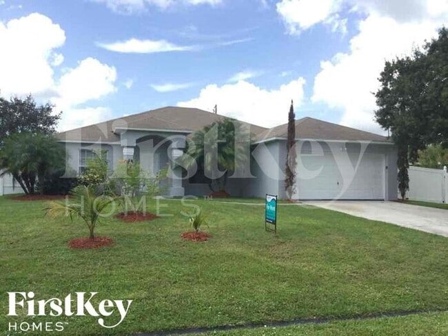 422 SW Cherryhill Rd