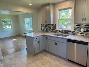 306 5th St, Unit 308 in Sheboygan Falls, WI - Building Photo - Building Photo