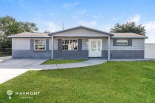 2434 Cool Rd in Holiday, FL - Building Photo