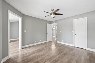 2900 S University Dr, Unit 9204 in Davie, FL - Foto de edificio - Building Photo