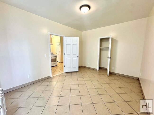 85 STREET, Unit 2A in Brooklyn, NY - Building Photo - Building Photo