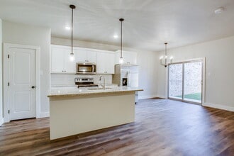 2530 137th St in Lubbock, TX - Building Photo - Building Photo