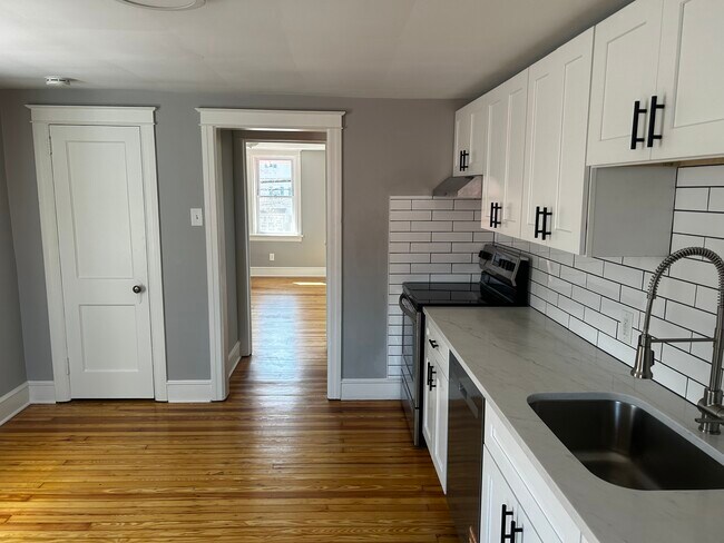 4125 E Swamp Rd, Unit B in Doylestown, PA - Building Photo - Building Photo