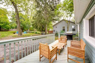 1518 Riverside Ave in St. Charles, IL - Building Photo - Building Photo