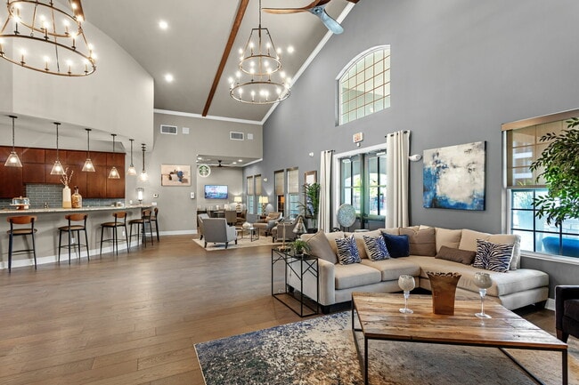 Sixty610 Stone Creek