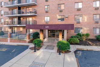 Amory House in Brookline, MA - Building Photo - Building Photo