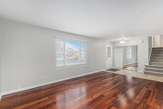 3256 S Granby Way in Aurora, CO - Building Photo - Building Photo