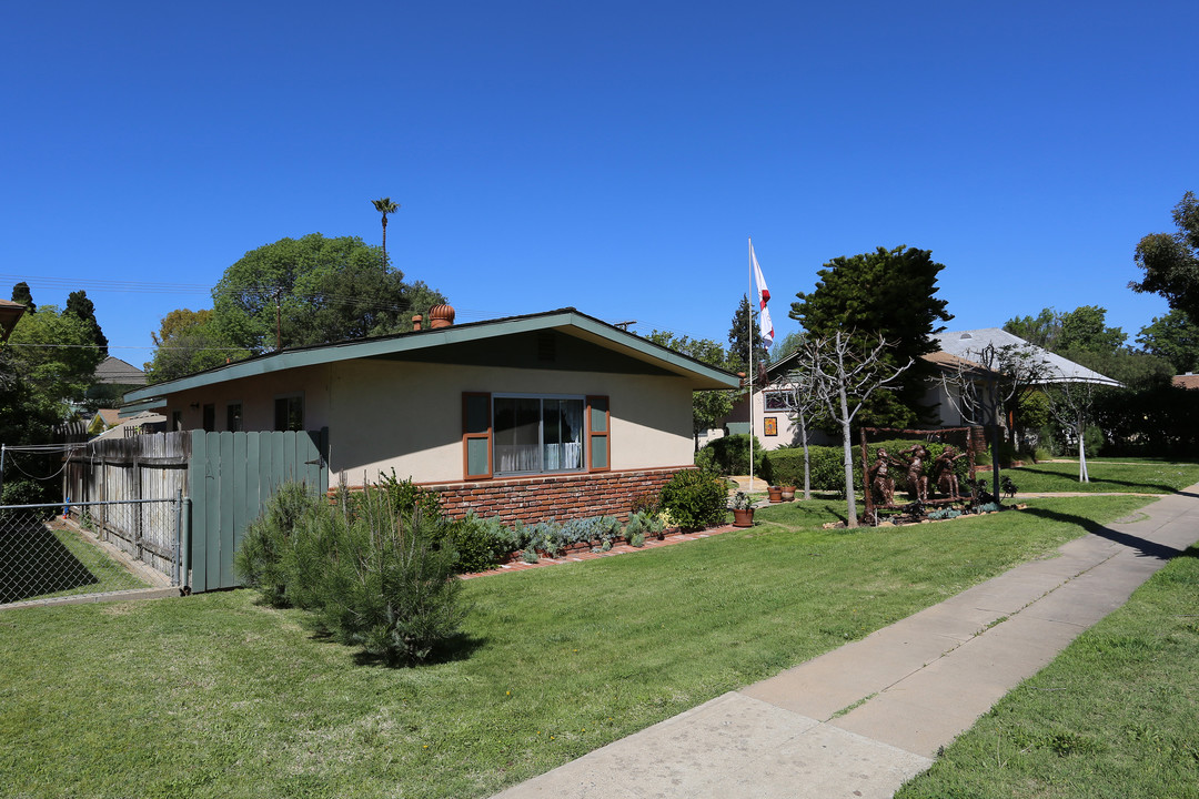 6th Avenue Apartments in Escondido, CA - Building Photo