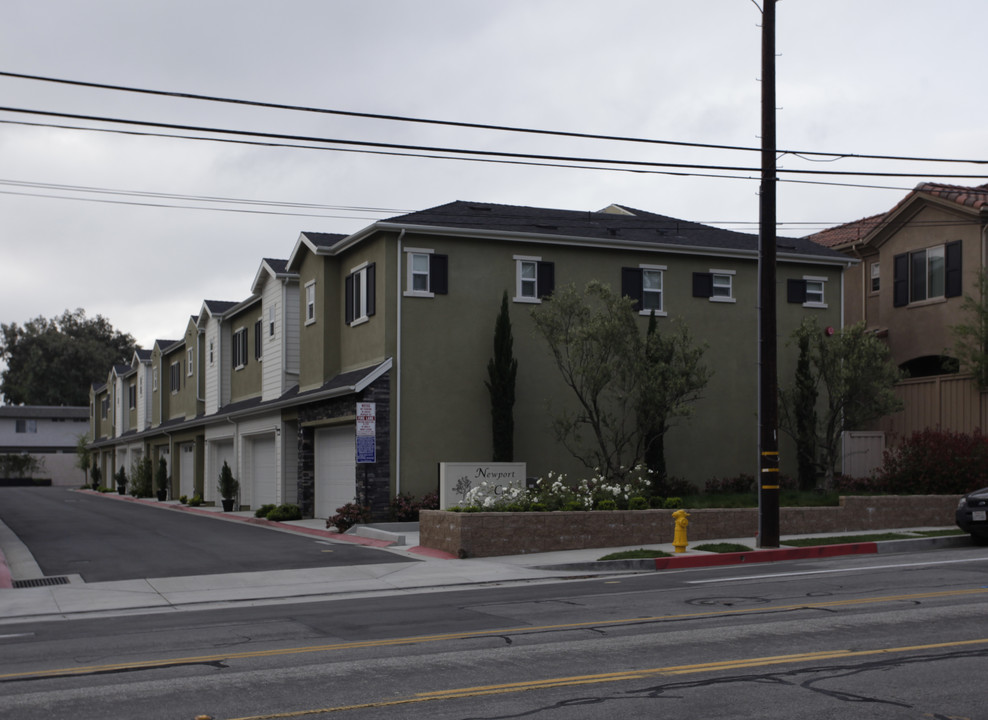 Newport Court in Costa Mesa, CA - Building Photo