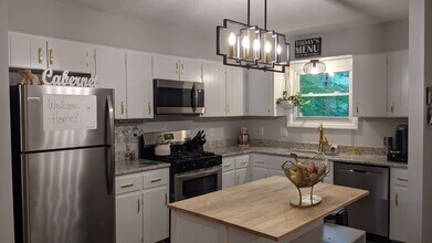 4700 Cornwall Pl in Raleigh, NC - Building Photo - Building Photo