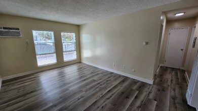 815 N Benton Way in Los Angeles, CA - Building Photo - Building Photo