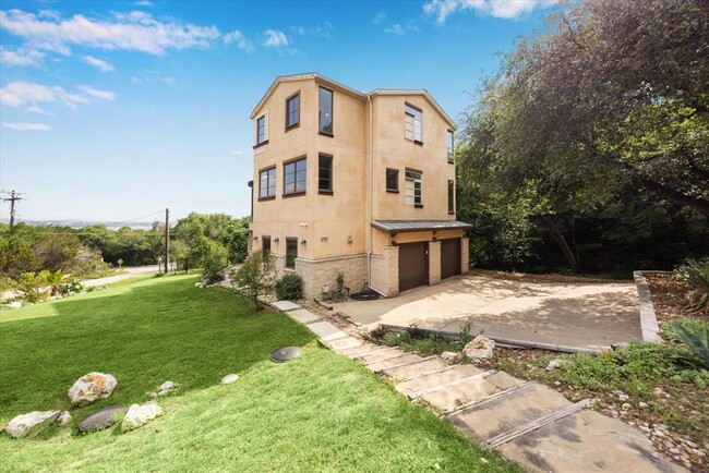 13801 Lakeview Dr in Austin, TX - Building Photo - Building Photo