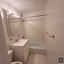 Fourth Avenue, Unit 8C in New York, NY - Building Photo - Building Photo