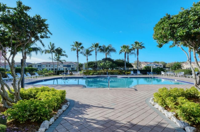 3752 Parkridge Cir in Sarasota, FL - Foto de edificio - Building Photo