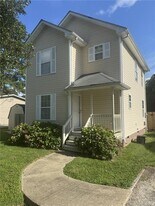 26 Wallace Rd in Williamsburg, VA - Building Photo