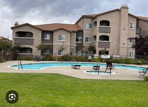 10001 Woodcreek Oaks Blvd, Unit 1721 in Roseville, CA - Building Photo - Building Photo