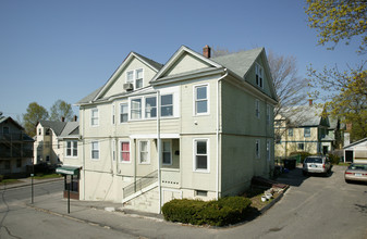 225-229 E Pearl St in Torrington, CT - Building Photo - Building Photo