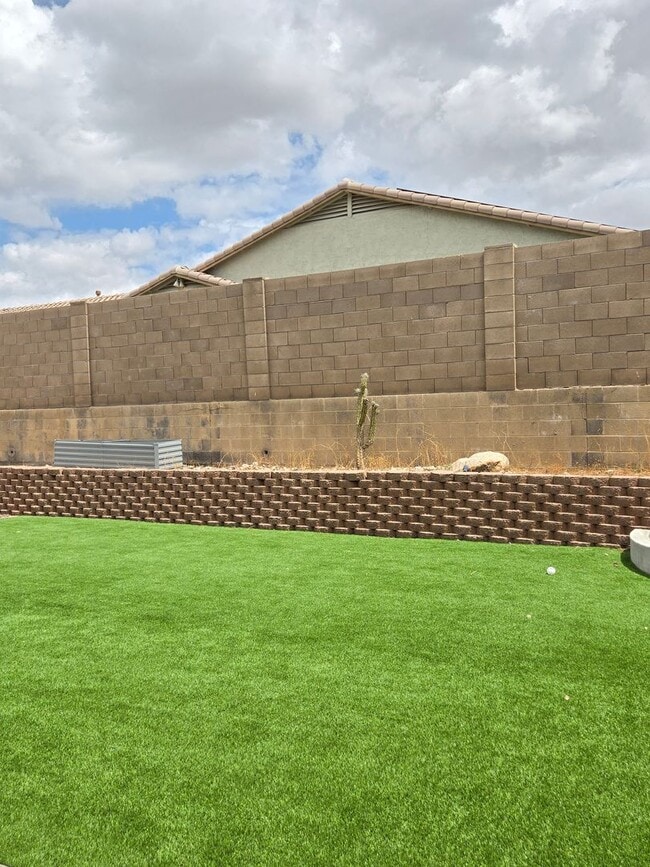 18461 W Western Star Blvd in Goodyear, AZ - Building Photo - Building Photo