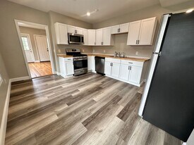 52 Myrtle Ave in Fitchburg, MA - Building Photo