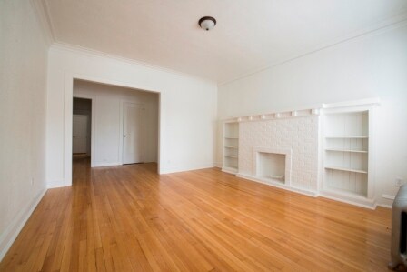 7956 S Aberdeen St in Chicago, IL - Foto de edificio - Building Photo