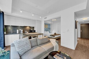 164 Cumberland St in Toronto, ON - Building Photo