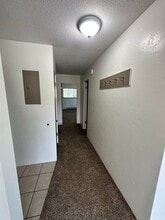 1863 NW Otie St in Roseburg, OR - Building Photo - Building Photo