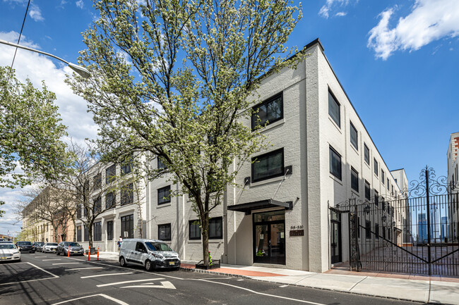 Gregory Commons Condominiums in Weehawken, NJ - Building Photo - Primary Photo