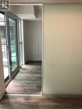 87-987 Peter St in Toronto, ON - Building Photo - Building Photo