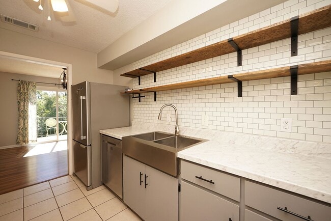 property at 116 Country Club Dr