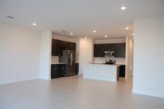 1085 W Orange Trail in Ocoee, FL - Building Photo - Building Photo