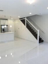 2610 NE 213th St in Miami, FL - Building Photo - Building Photo