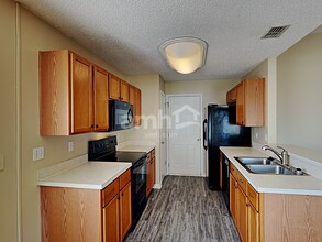 4410 Hanging Moss Dr in Orange Park, FL - Building Photo - Building Photo
