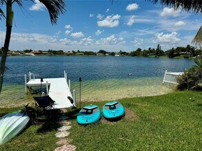 13351 SW 46th St in Miami, FL - Building Photo - Building Photo