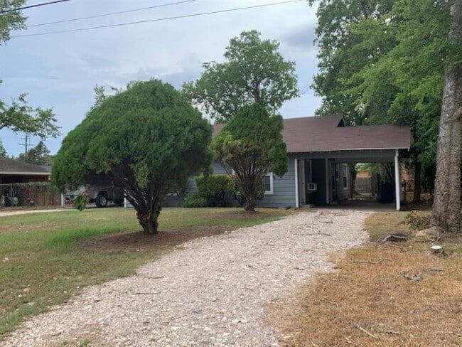 property at 1025 6th St