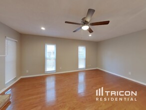 2609 Crestfield Dr in Valrico, FL - Building Photo - Building Photo