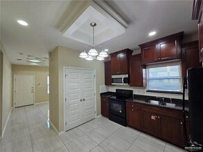 2806 E Eisenhower Ave in Mission, TX - Building Photo - Building Photo