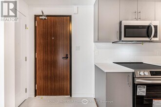 117 Marydale Ave in Markham, ON - Building Photo - Building Photo