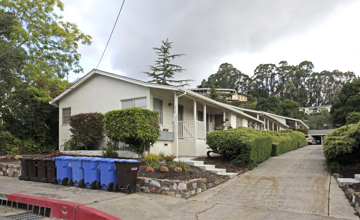 234 High St in Santa Cruz, CA - Building Photo